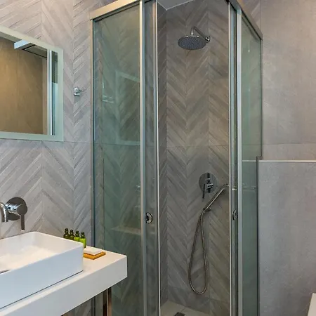 בית נופש Smili-naiades/3 Bedrooms, Luxury, Beachfront פלאקיאס