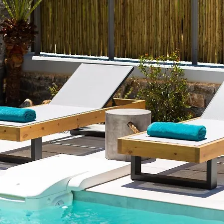 Smili-naiades/3 Bedrooms, Luxury, Beachfront בית נופש פלאקיאס
